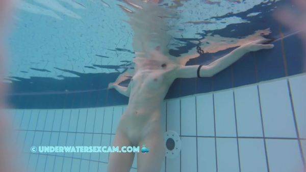 Hot Girl Pussy Close Up Jet Stream Masturbation - hclips.com on poweredporn.com