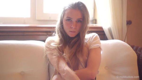 Katie A Delicia In Mplstudios The Artist Touch - hclips.com on poweredporn.com