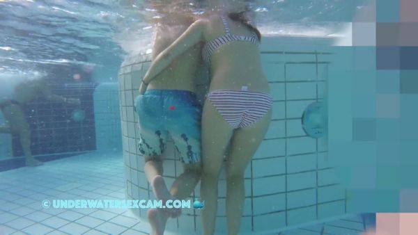 I Would Donate 1000 Bucks If She Takes Off Her Bikini Top - hclips.com on poweredporn.com