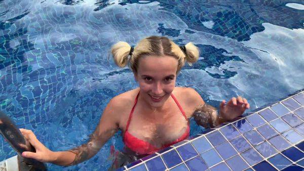 Hot blonde loves sperm on her chest after great cam sex - hellporno.com on poweredporn.com