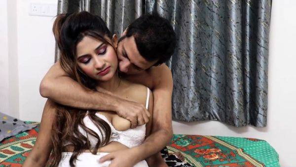 Sexy 18 Year Old Indian College Teen Romance Love - drtuber.com - India on poweredporn.com