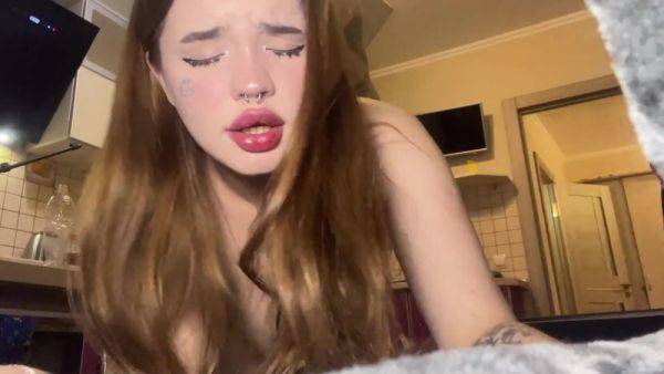 Cute-faced Russian didn't expect her anal to get gaped - Amateur Porn - anysex.com - Russia on poweredporn.com