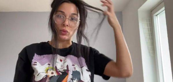 Perfekt Bimbo Babe with Hugh silicone tits get Busted! - inxxx.com - Germany on poweredporn.com