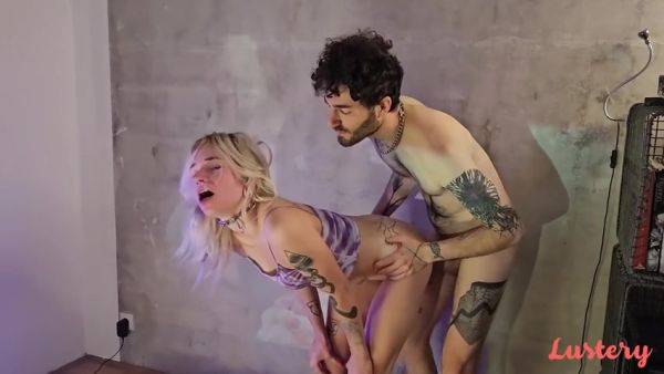 E1201 Kitti And Uri Project Me - hclips.com on poweredporn.com