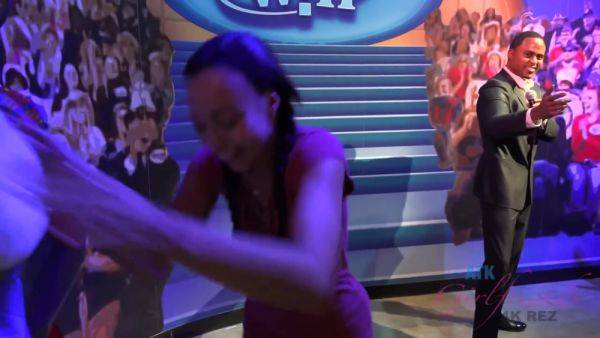 Virtual Vacation In Las Vegas With Adrian Maya 1/3 - hotmovs.com - Usa on poweredporn.com