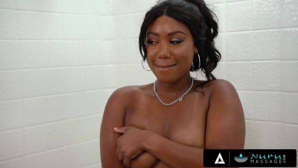 Hot Ebony Babe Takes Care Of An Extra Clients Dick - videomanysex.com on poweredporn.com