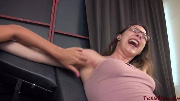 Kendall Armpit Agony - Taworship - hotmovs.com on poweredporn.com