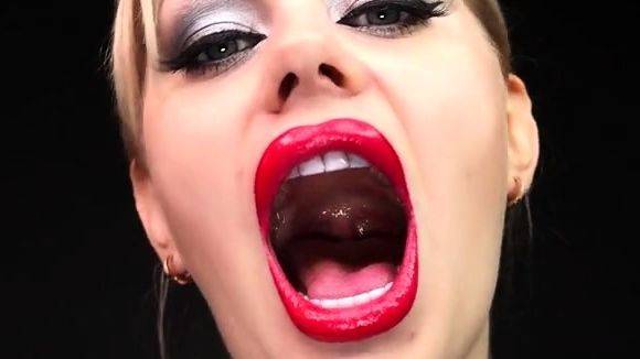 The Goldy Rush - Gentle Giantess Playfully Threatening - drtuber.com on poweredporn.com