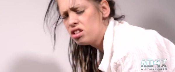 Kelly Summer In Best Sex Video Big Tits Youve Seen - hotmovs.com on poweredporn.com