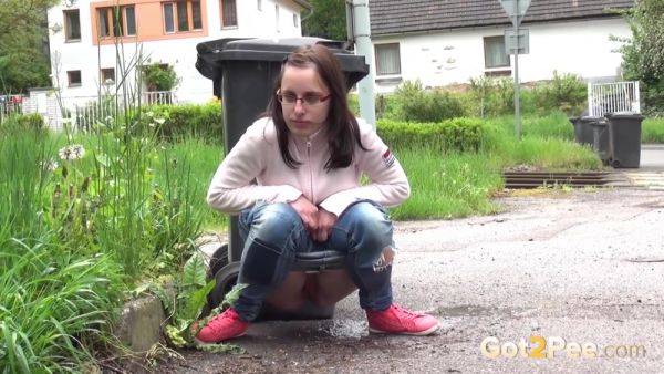 Chicks Squeezed The Bladder And Pee Themselves - hotmovs.com on poweredporn.com