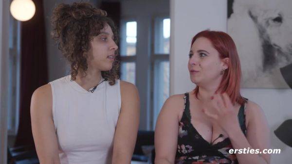 Nasses Squirting-erlebnis Mit Emma Und Juli - upornia.com - Germany on poweredporn.com