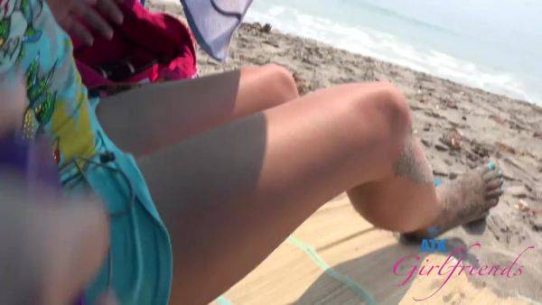 Fuck-Tent On The Beach - hotmovs.com on poweredporn.com