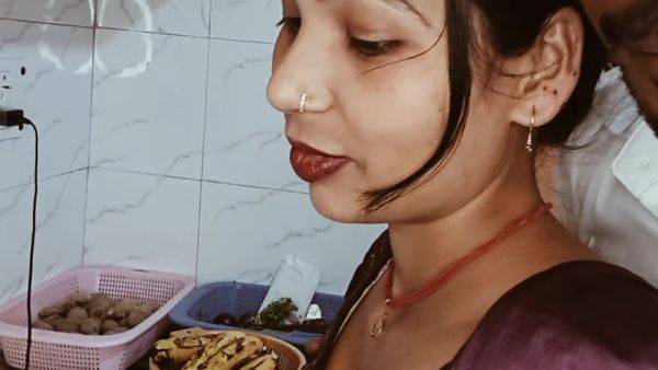 Kitchen Sex With Padosi Bhabi Hindi Audio Sex - desi-porntube.com - India on poweredporn.com