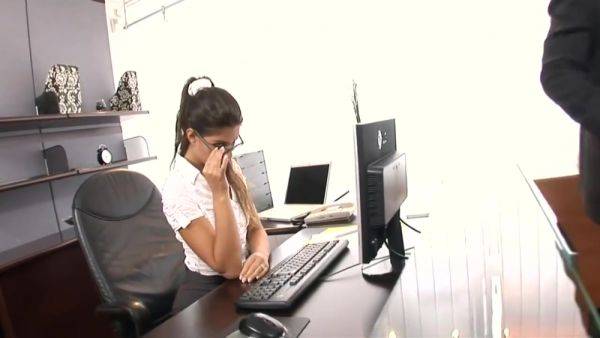 A Horny Woman Fucked In The Ass With Valentina Rossini - hotmovs.com on poweredporn.com