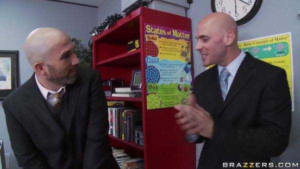 Milf Show Us How She Sucks Dick With Alanah Rae - hotmovs.com on poweredporn.com