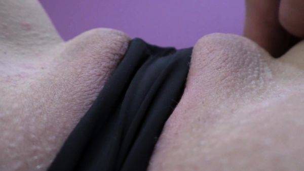 Do you like seeing a hot pussy closeup? - drtuber.com on poweredporn.com