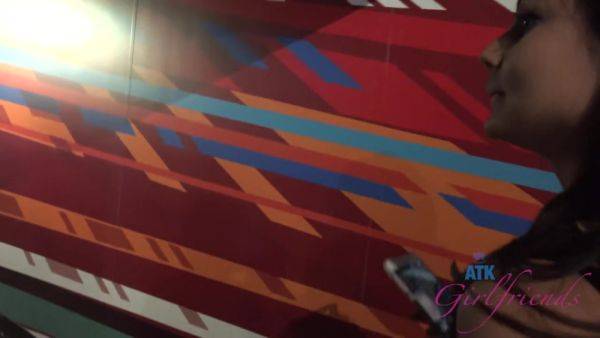 Virtual Vacation In Las Vegas With Arianna Marie Part 1 - hotmovs.com - Usa on poweredporn.com