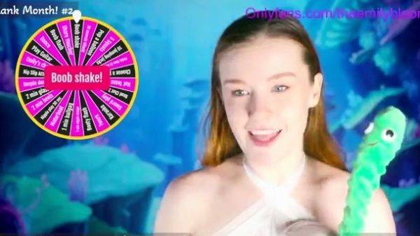 Redheaded amateur MILF with a sex toy on webcam show - drtuber.com on poweredporn.com