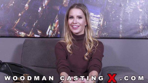 Lucky To Be Inside A Lucky Bee - videomanysex.com on poweredporn.com