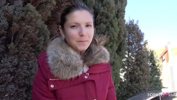 Gina Gerson In Duitse Scout Magere Tiener Opgepikt Voor Castin - videohdzog.com on poweredporn.com