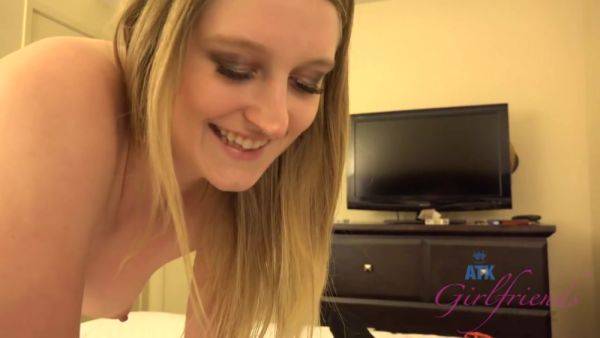 Virtual Vacation Las Vegas With Summer Carter 2/3 - hotmovs.com - Usa on poweredporn.com