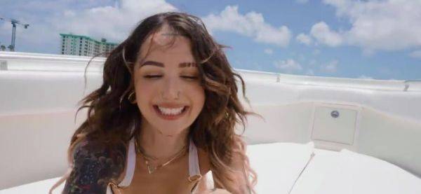 Teen Goes On A Boat Ride And Gives A Ride - inxxx.com on poweredporn.com