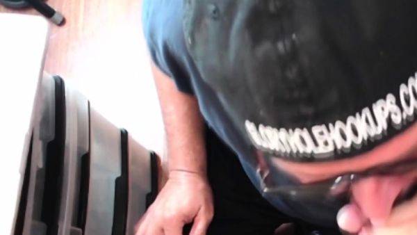 Gloryhole DILF goes bottom after BJ - drtuber.com on poweredporn.com