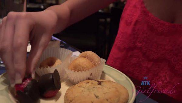 Virtual Vacation In Las Vegas With Khloe Krush - hotmovs.com - Usa on poweredporn.com