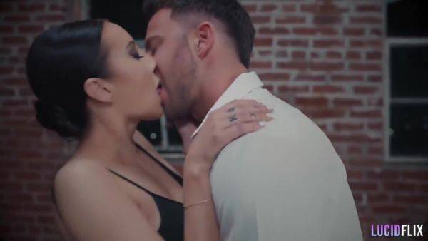 Lucidflix Entendre With With Melissa Stratton - hotmovs.com on poweredporn.com