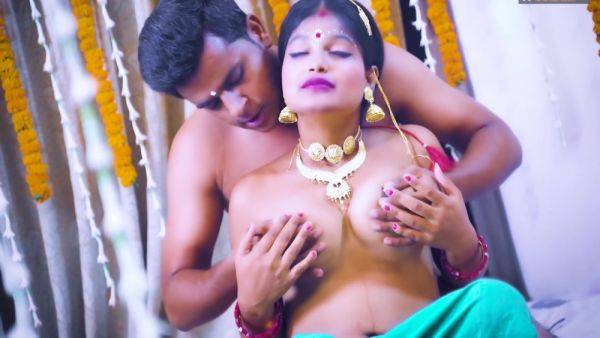 Desi Indian 18+ Girl Suhanas Very 1st Live Suhaagrat On Cam ( Hindi Audio ) - desi-porntube.com - India on poweredporn.com