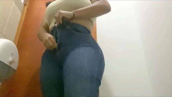 Latina Kamuristar with Curvy Booty in Shopping Center Bathroom - veryfreeporn.com on poweredporn.com