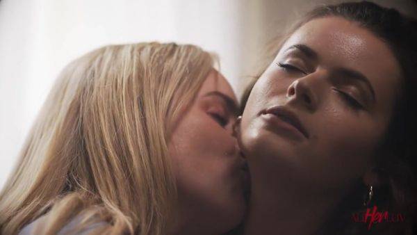 Dharma Jones, Missa X And Charlie Forde - Lesbian Sex - hotmovs.com on poweredporn.com