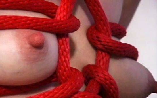 Enticing beauteous girl has a big snatch - drtuber.com on poweredporn.com