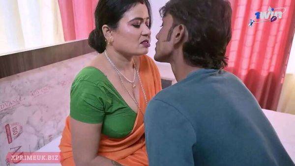 Sizzling Hot Teacher Has Explicit Encounter With Student - veryfreeporn.com - India on poweredporn.com