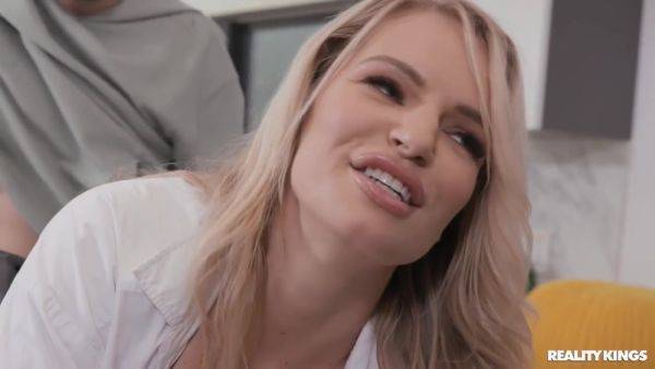 And Kylie Rocket Kinky Threesome Sex - videomanysex.com on poweredporn.com