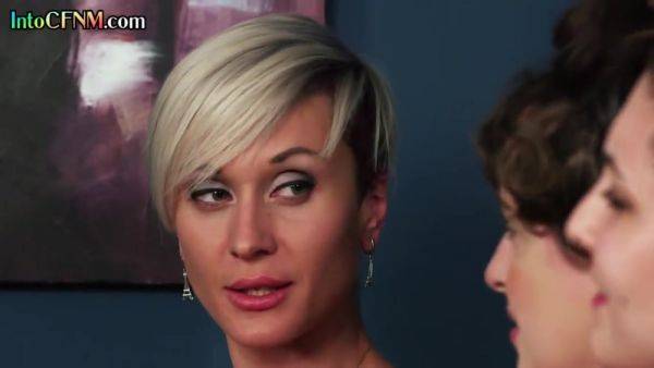 CFNM amateur british femdoms give group HJ till cumshot - hotmovs.com - Britain on poweredporn.com