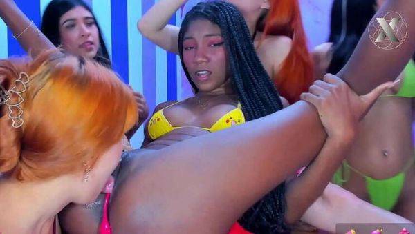 Interracial Girl Experiences Multiple Orgasms from Girlfriends Licking Her Pussy - veryfreeporn.com - Colombia on poweredporn.com