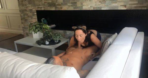 Kittie la lapine fan de notes - txxx.com - France on poweredporn.com