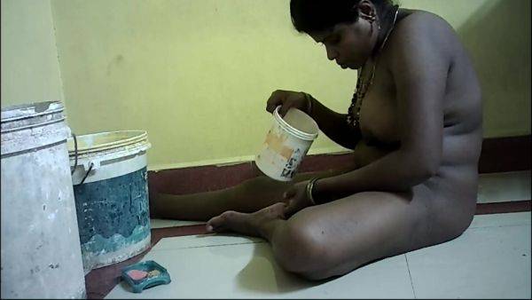 Indian Village House Wife Big Natural Boobs And Preshup - desi-porntube.com - India on poweredporn.com