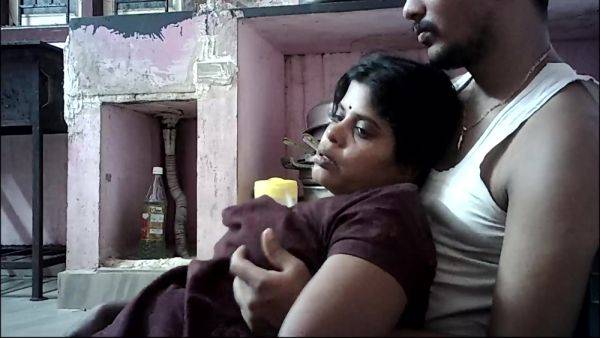 Hot Kiss - Indian House Wife Kissing On Lips - videohdzog.com - India on poweredporn.com