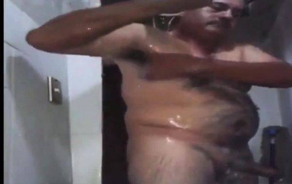 Str8 pakistani daddy shower time - drtuber.com - Pakistan on poweredporn.com