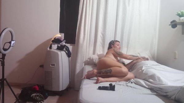 He Entered My Stepfathers Bedroom And Recorded Him Waking Him Up And Riding His Cock - upornia.com on poweredporn.com