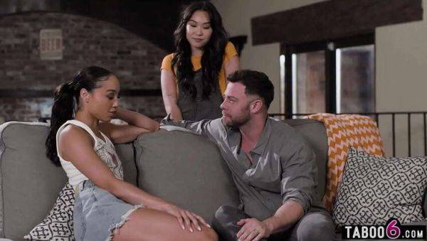 Stepdad Fucking Ebony Teen Friend Alexis Tae's Ass - veryfreeporn.com on poweredporn.com