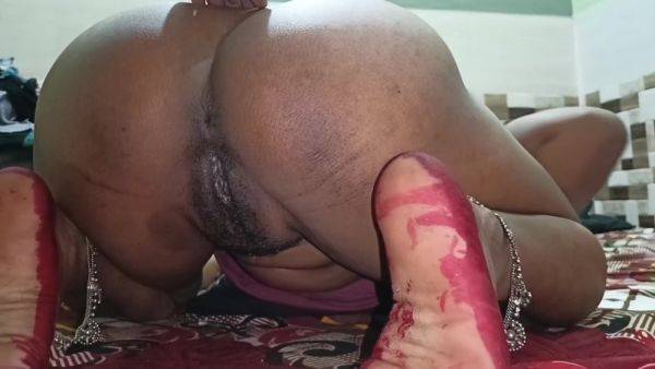 Padosi Bhabhi Ko Ghodi Banake Choda - desi-porntube.com - India on poweredporn.com