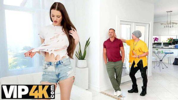 My Tall, Long-legged Obsession: A Cheating Scandal - porntry.com on poweredporn.com