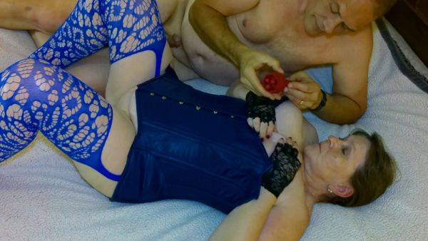 Granny Blues Foreplay Vibrator Cum Cams15 - hclips.com on poweredporn.com