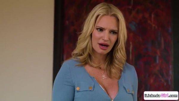 Teen 18+ Pussy Licking Stepmom And Stepaunts - hotmovs.com on poweredporn.com