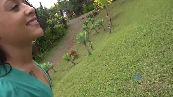 Virtual Vacation In Hawaii With Holly Hendrix Part 5 - hotmovs.com - Usa on poweredporn.com