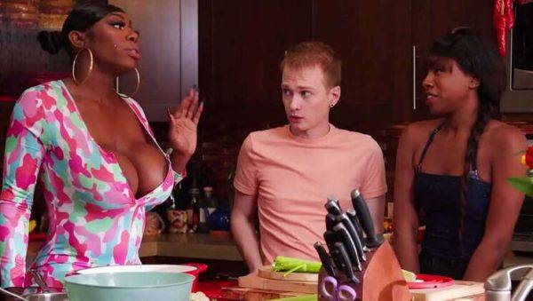 Seducing My Ebony Lover as Stepmom Prepares Meal - MILFED - porntry.com on poweredporn.com