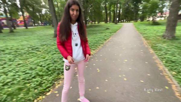 Picked Up A Girl In The Park And Fucked Her In A Tree - hclips.com on poweredporn.com